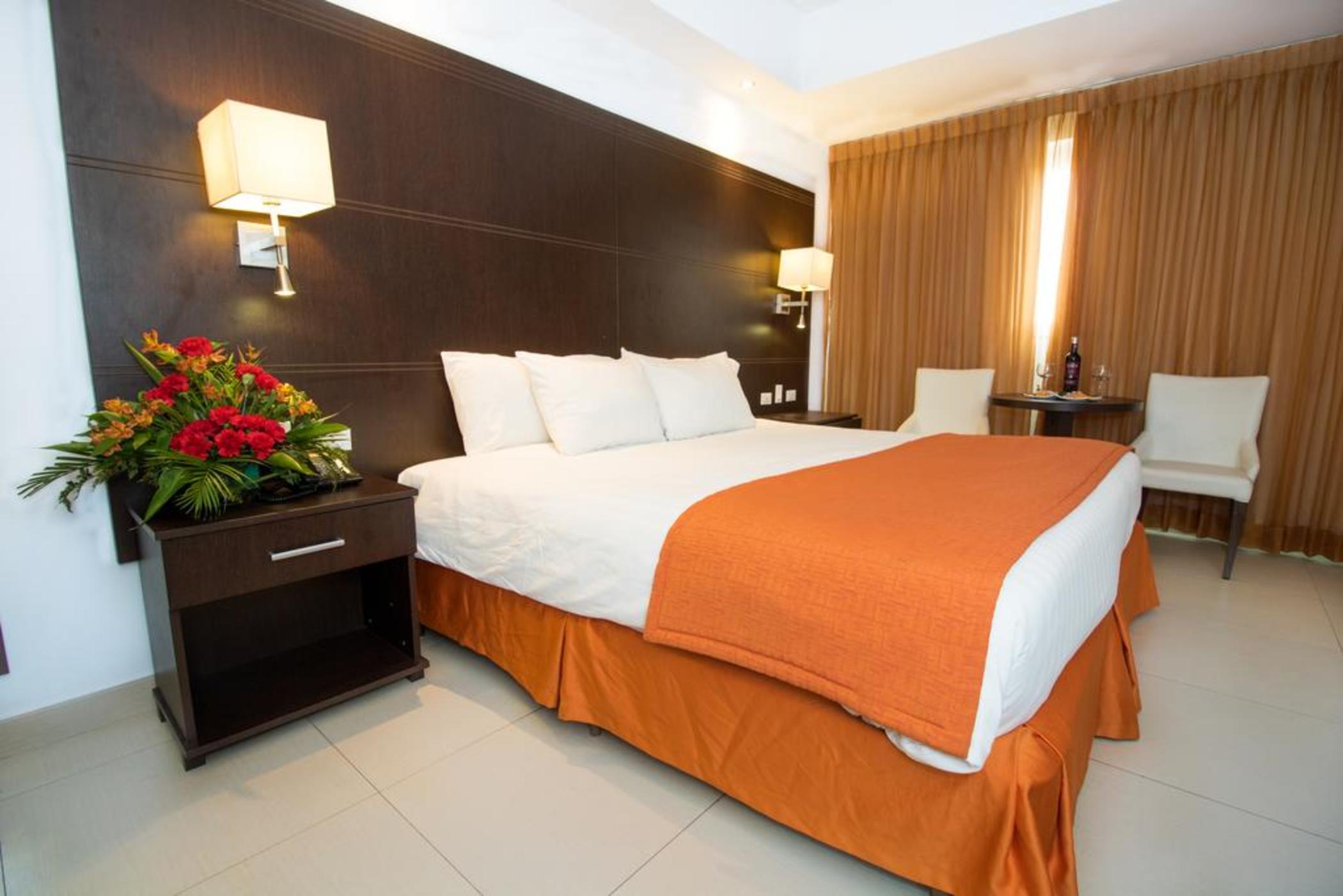 Hotel Faranda Express Soloy And Casino, A Member Of Radisson Individuals Panama City Exterior photo